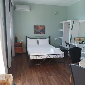 https://beachfront-apartment-ama00000735079.rethymnohotels.net